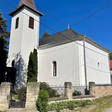 Nyaraló Emberi Szuhogy