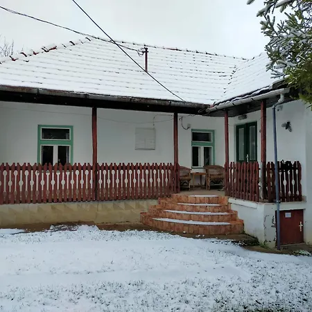 Nyaraló Emberi