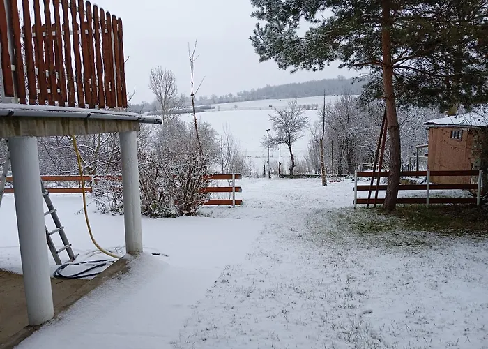 Nyaralo Emberi 別荘 *