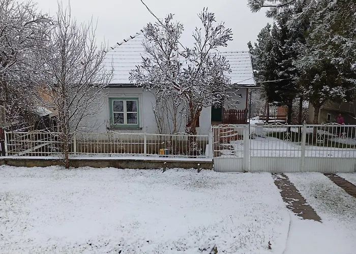 Nyaralo Emberi Szuhogy